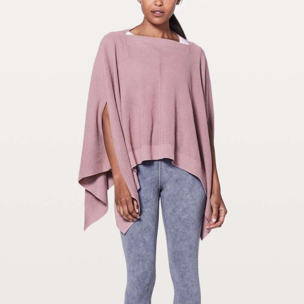 LULULEMON Lavender Fprward Fold Cape o/s